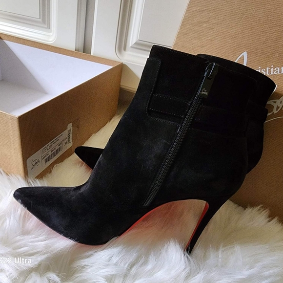 Christian Louboutin  38